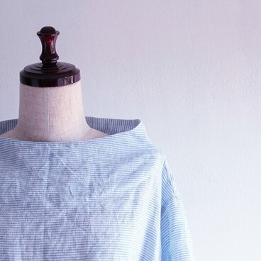 【受注製作】国産リネン100％ブルーボーダー　ボトルネックサックワンピース