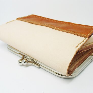 【送料無料】名入れ無料・ヌメ革のガマ口三つ折り財布