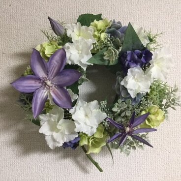 梅雨を乗り切る癒しのリース