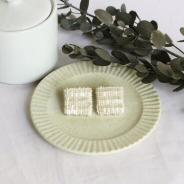 〈送料無料〉竹ビーズのスクエアーピアス