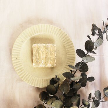 〈送料無料〉グラスブローチ　生成り