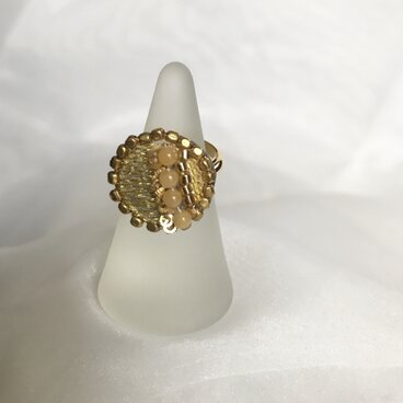 ビーズ刺繍リング1