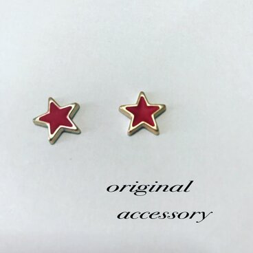 星のカボションピアス