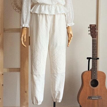 幾何学柄ひざパッチ＊ワッシャー加工＊綿パンツ＊生成り＊ポケットつき＊受注制作＊SMLサイズ