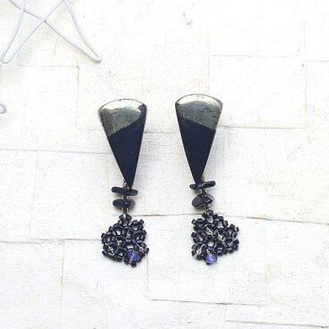 ナチュラル　メタリック★ブラック　ピアス