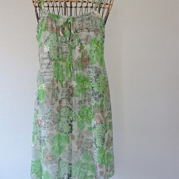 春ＳＡＬＥ！　レースのキャミワンピース（グリーン）