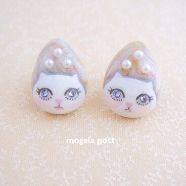 【新色】14kgf♡lady white catの耳飾り♡light sapphire blue