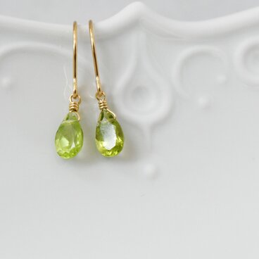 ペリドット 14kgfひとつぶピアス