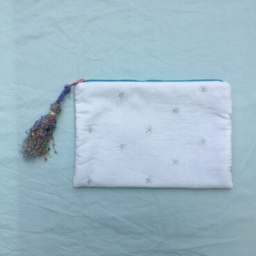 ぺたんこファスナーポーチ