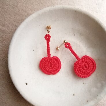 〖フリコ〗ピアス　赤