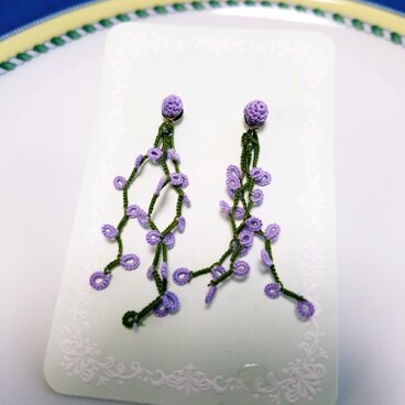 レース編み　藤色のピアス