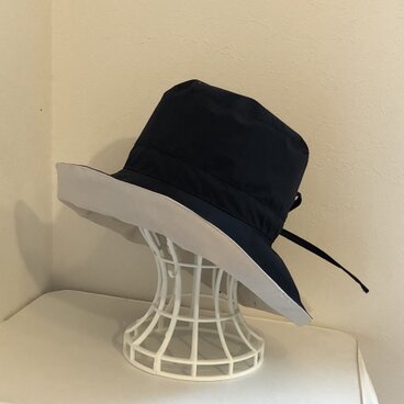 晴雨兼用帽子  リバーシブル ドット レインハット 耐水撥水キューダス 60cm〜65cm サイズ調整可能   大きい