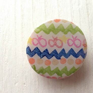 wood design brooch：jiguzagu