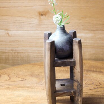 《　灰釉　一輪挿し　＋　糸巻き　セット　》