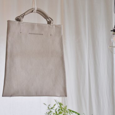 【受注制作】革の台形バッグ