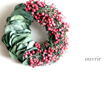 ユーカリとペッパーベリーのリース ピンク