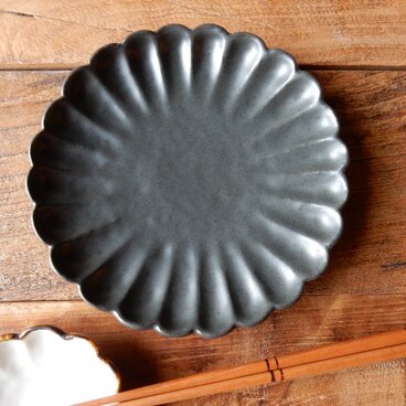 輪花中皿(マットブラック)