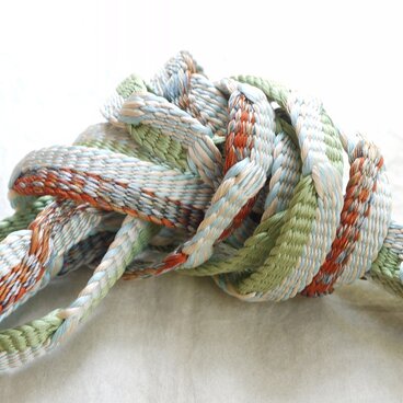 手組み正絹組紐【繭月（4色）】131A018024