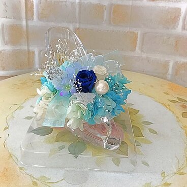 爽やかブルーのガラスの靴（プリザーブドフラワー）