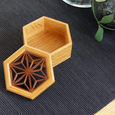 六角組子蓋小箱(ナラ／ウォールナット）