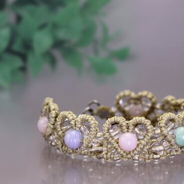 【セール】愛され力UP!で気持ちが通じ合う ピンクオパール・アクアマリン ハートのマクラメ編みブレスレット