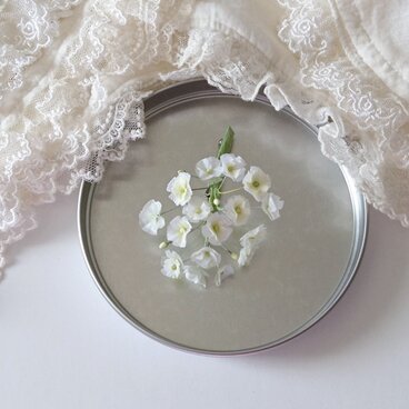 かすみ草の布花ブローチ◇コサージュ