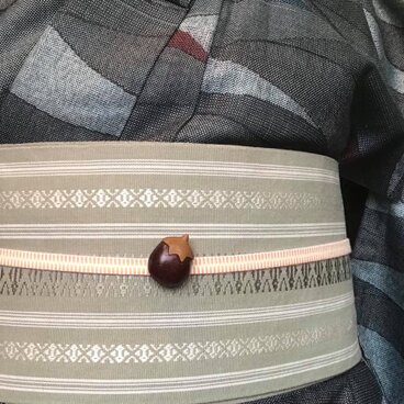 木の帯留め　組み木絵レリーフ「茄子」（三分紐用）