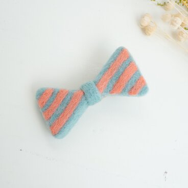 羊毛リボンのヘアクリップ〈エメラルドボーダー〉