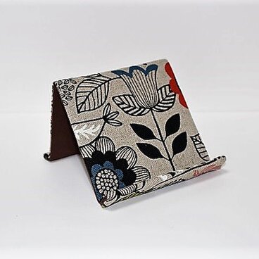 北欧柄　スマホスタンド☆スマホの指定席に