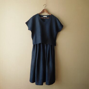 リネンのセットアップ　　ネイビー　