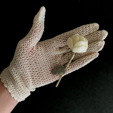 ワックスフラワー/バタークリームローズ　ブローチ