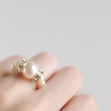 スワロフスキーパールの豪華なリング「グレース」フォーマル、ギフトにも