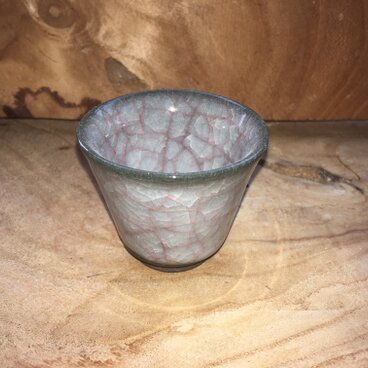 氷裂貫入月白瓷  ぐい呑