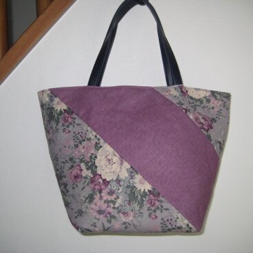 斜めつなぎのトートバッグ