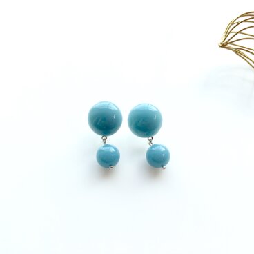 カロライナブルーのイヤリング