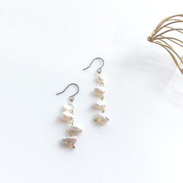 淡水パールのピアス(ホワイト)