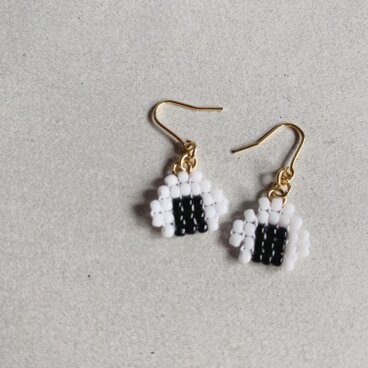 おにぎりピアス