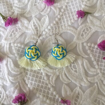 水引とタッセルのピアス