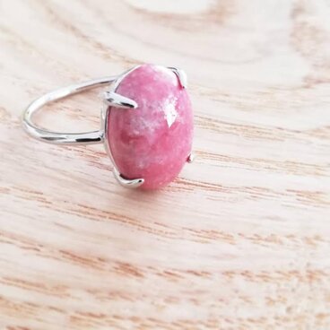 thulite ring