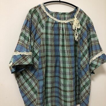 ゆとりたっぷりの爽やかトップス！