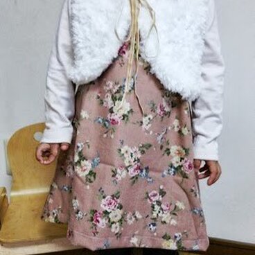 エプロン風ワンピース