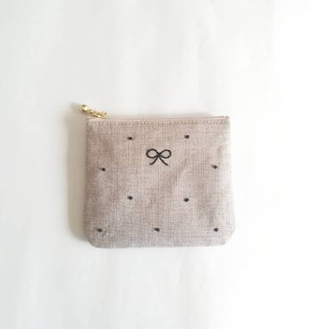 dot square coin-purse (linen × black)