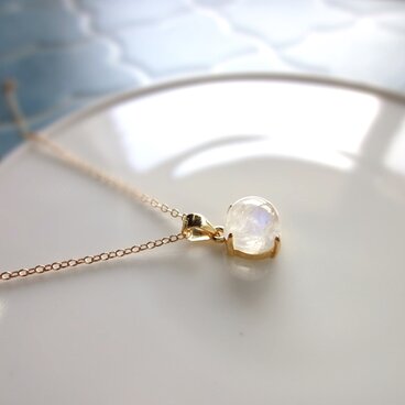 天然石のペンダントネックレス ■ シンプルラウンド ■ ホワイトラブラドライト　レインボームーンストーン