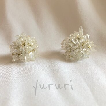 天然石クリスタルクォーツさざれ石の耳飾り