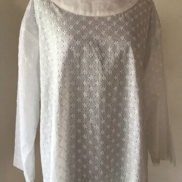 ８分袖ブラウス