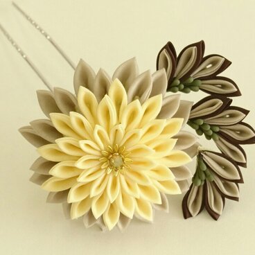 つまみ細工　花簪（かんざし） 一輪／　黄色