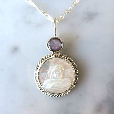 スターサファイア 白蝶貝 天使のペンダント エンジェル 乳白色 天然石ジュエリー クリスマス ギフト対応