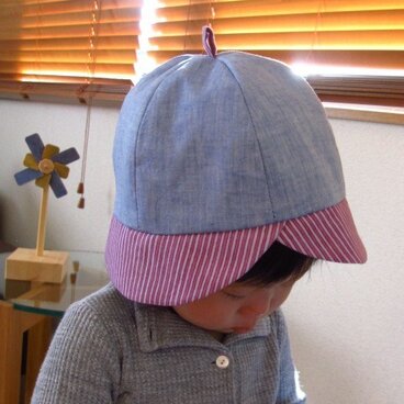 なすびみたいな帽子