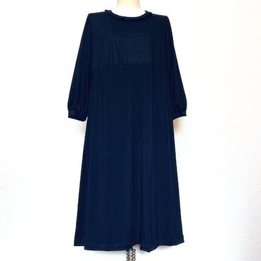 リトルブラック☆レース襟のコットンワンピース☆Ａラインフレア・膝下丈