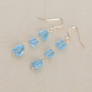 濃いアクアマリン！の１４Kgfピアス